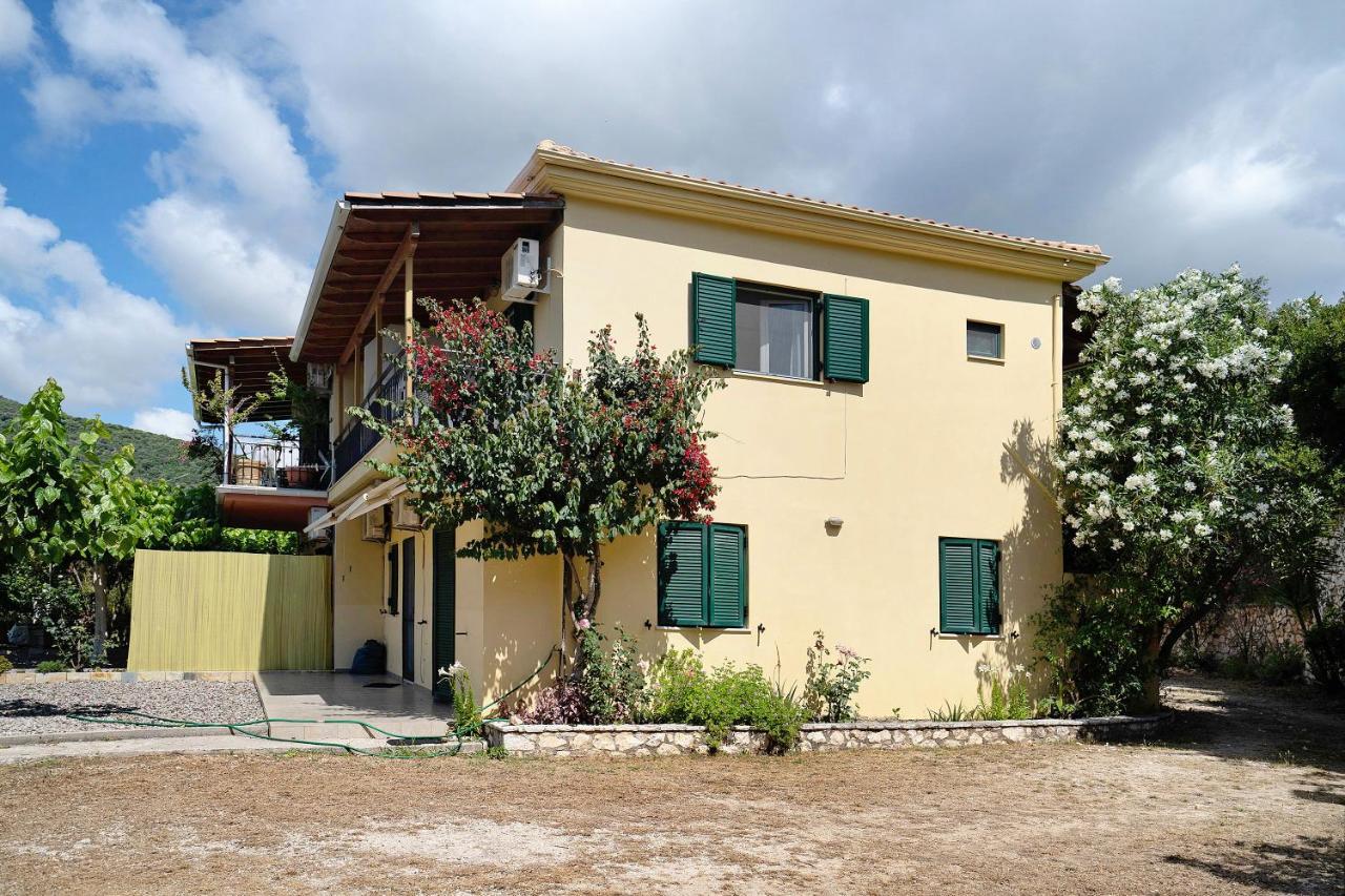 Vardia studio B Mikros Gialos Exterior foto