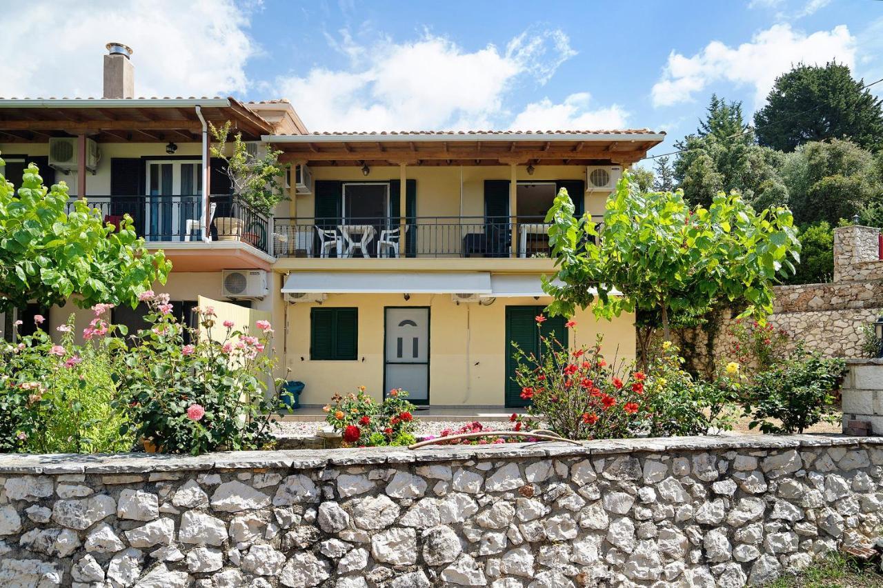 Vardia studio B Mikros Gialos Exterior foto